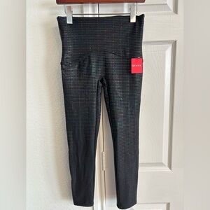Spanx Metallic Dot Rainbow Print‎ Active 7/8 Leggings Size M